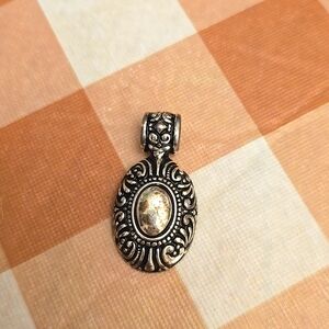 Avon Pendant